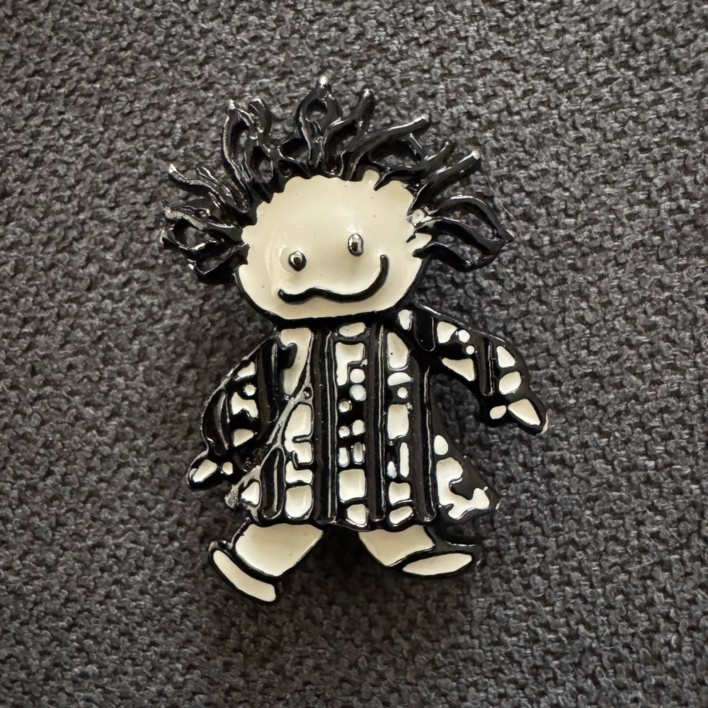 SFJ Crazy Hair Girl vintage jewelry black cream enamel‎ metal brooch pin